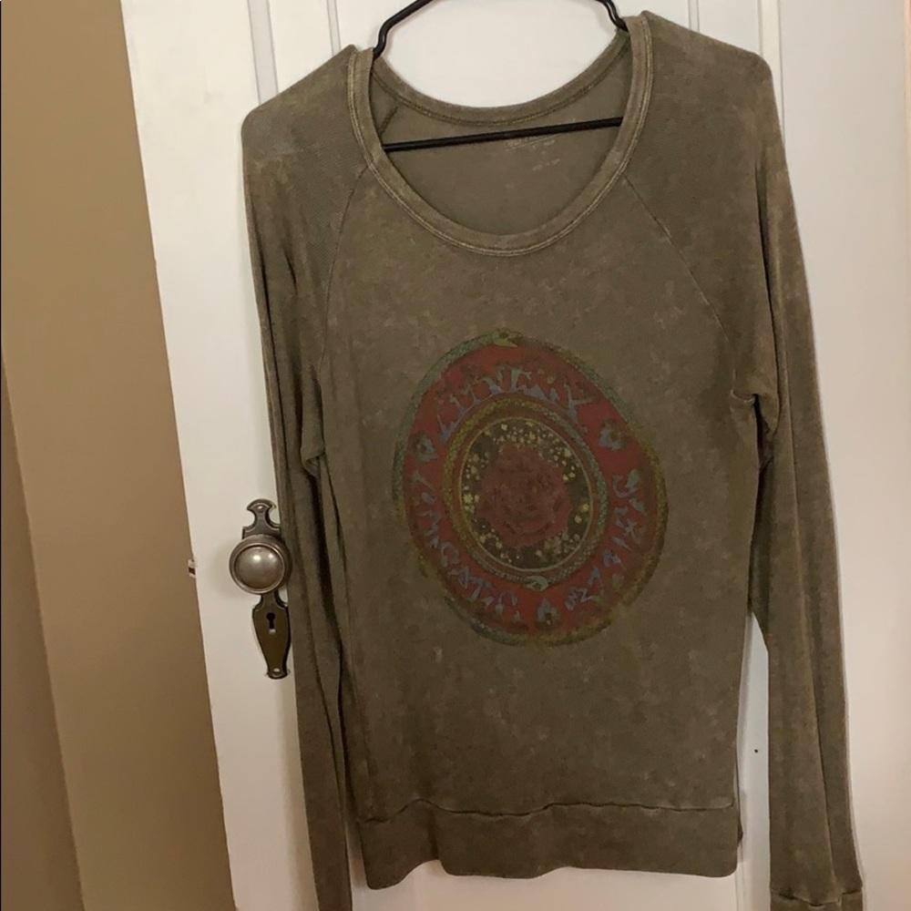 Obey sweater